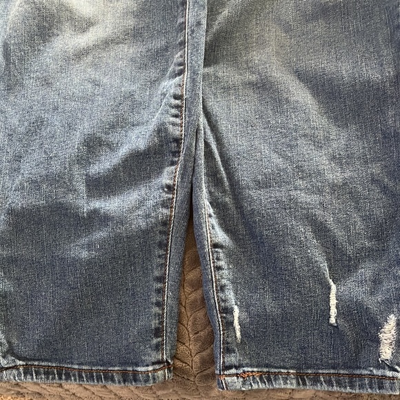 Celebrity pink distressed jeans - Picture 5 of 5